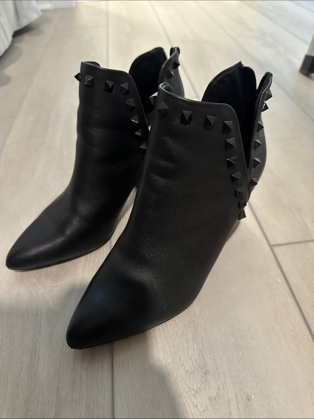 Steve Madden Black Pointed-Toe Studded Ankle Boots